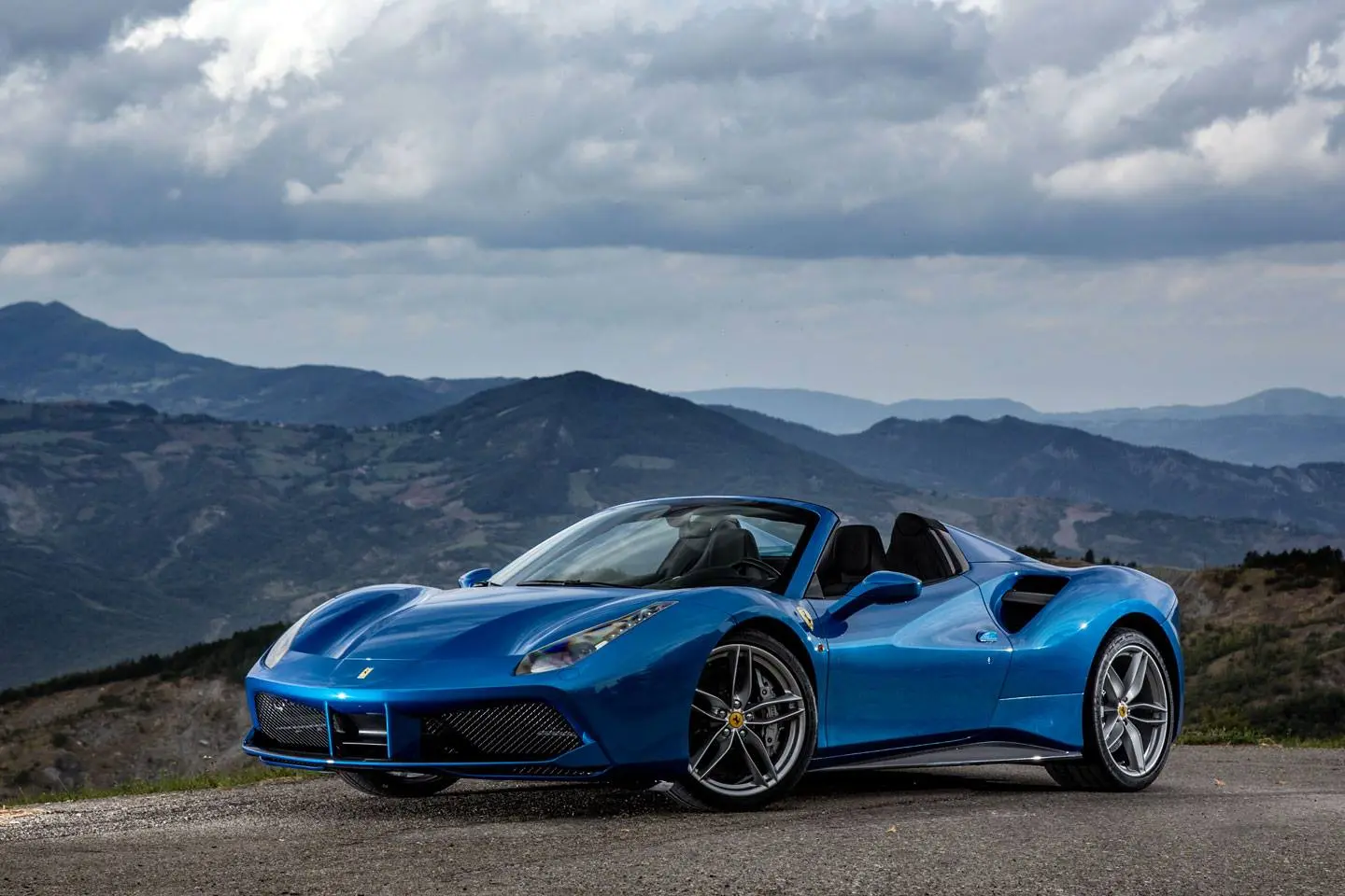 Ferrari F488 F488 Spider 5