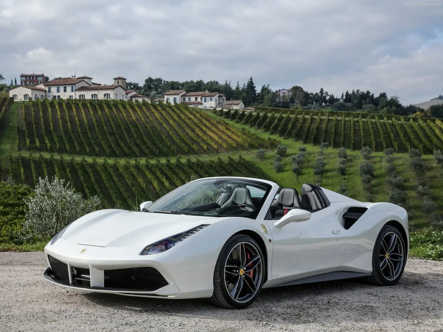 Ferrari F488 F488 Spider 5