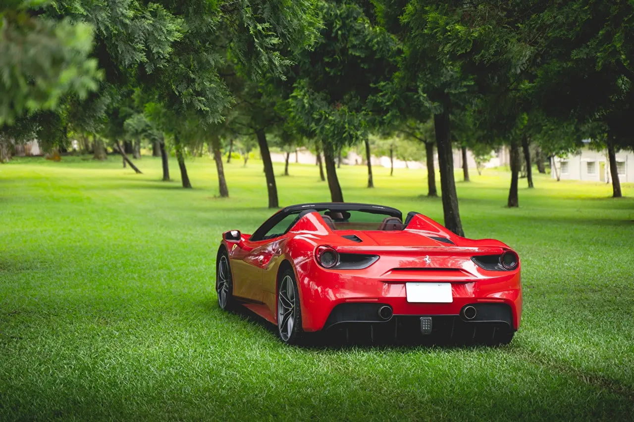 Ferrari F488 F488 Spider 6