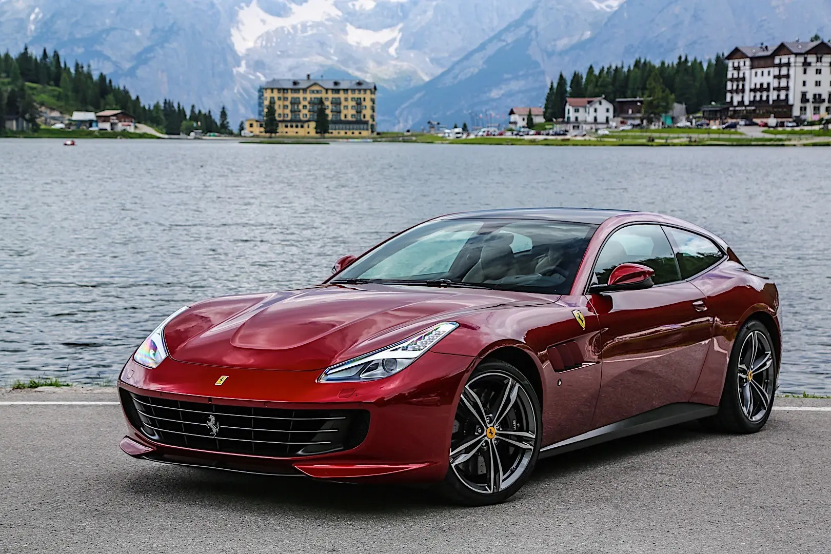 Ferrari  GTC4 Lusso 6.3 5