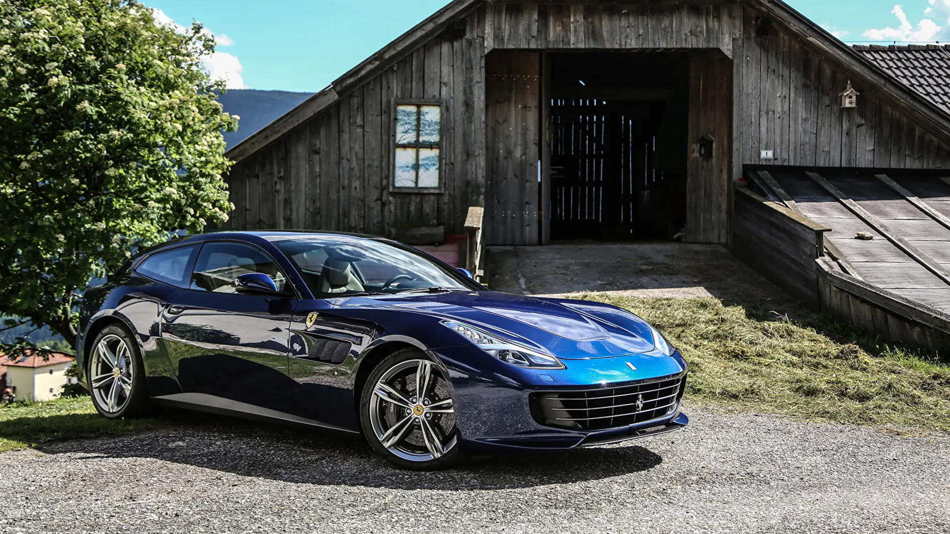 Ferrari  GTC4 Lusso 6.3 7