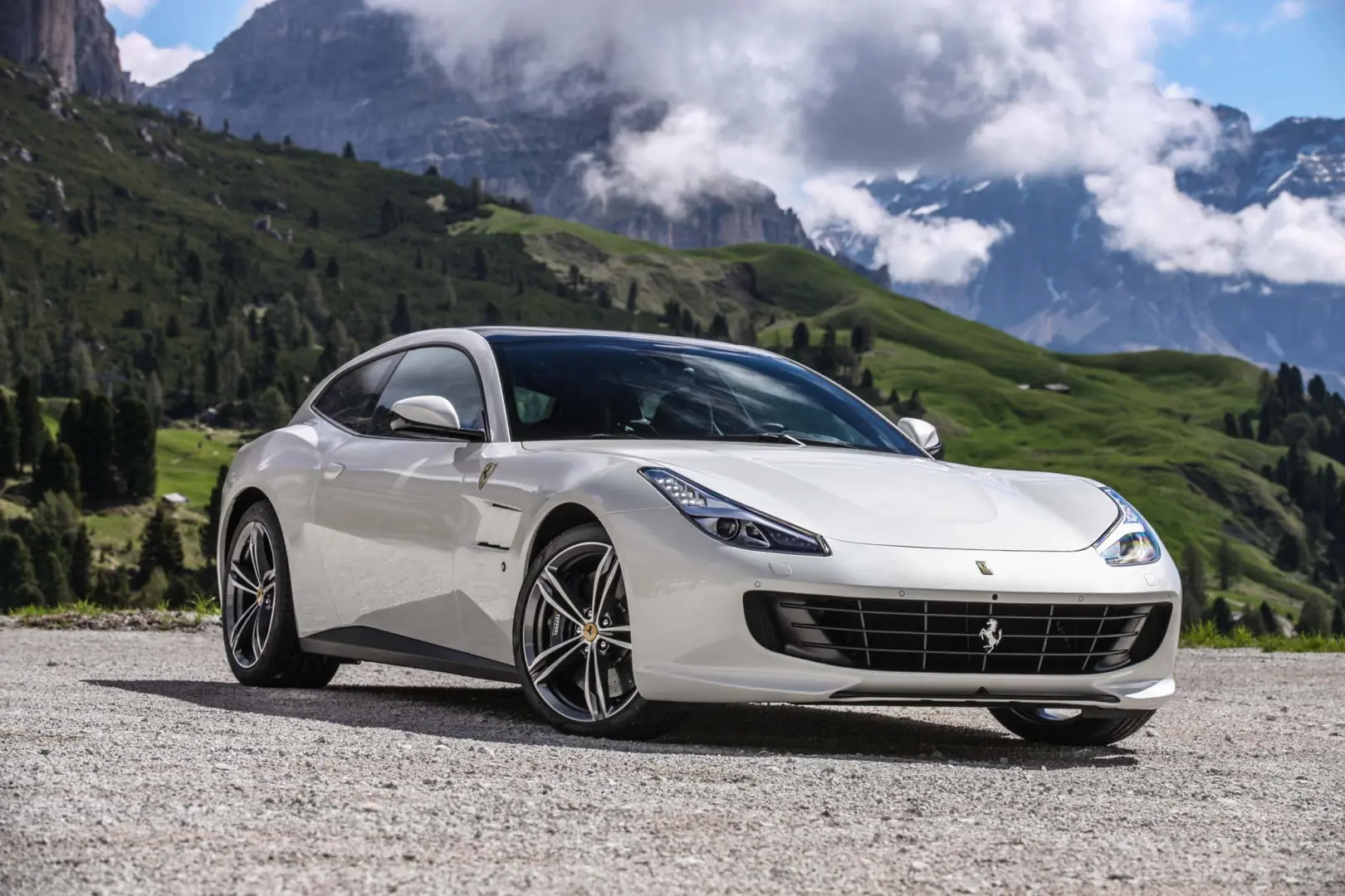 Ferrari  GTC4 Lusso T 3.9 0