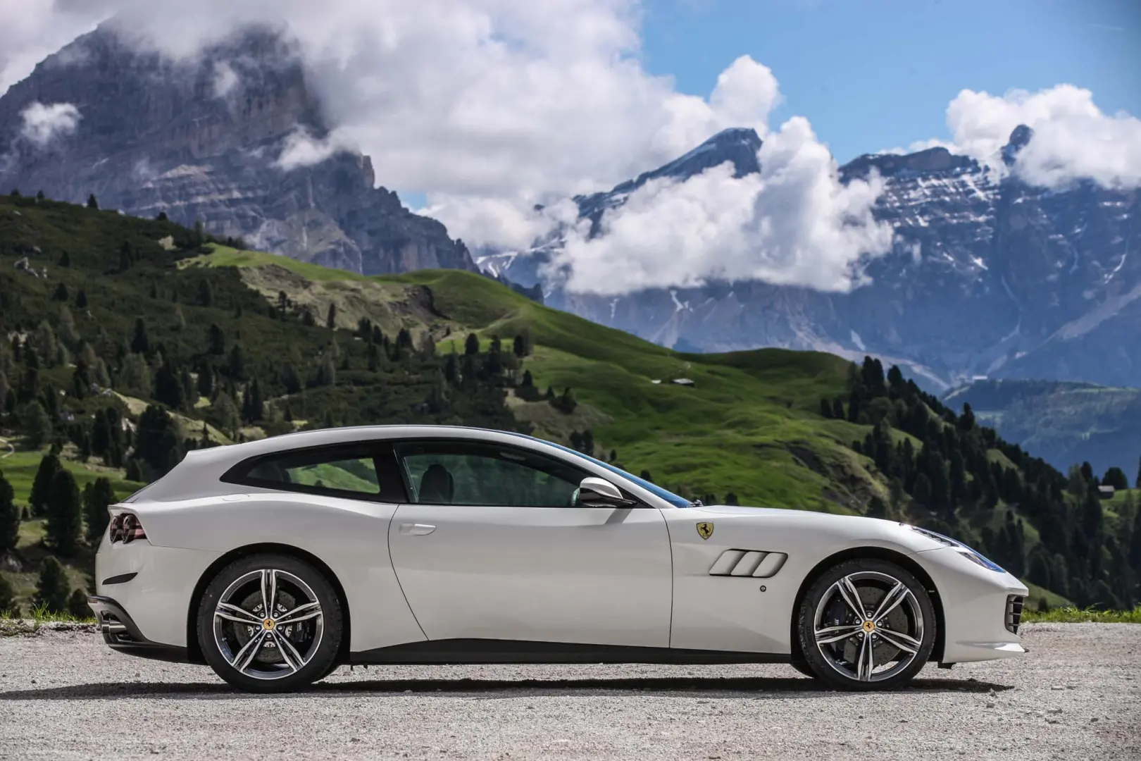 Ferrari  GTC4 Lusso T 3.9 5