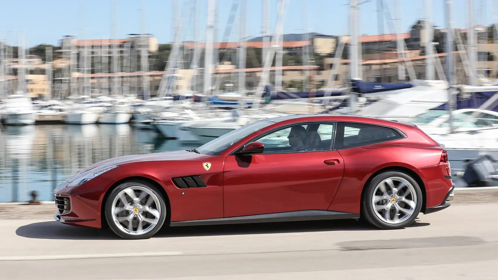Ferrari  GTC4 Lusso T 3.9 6