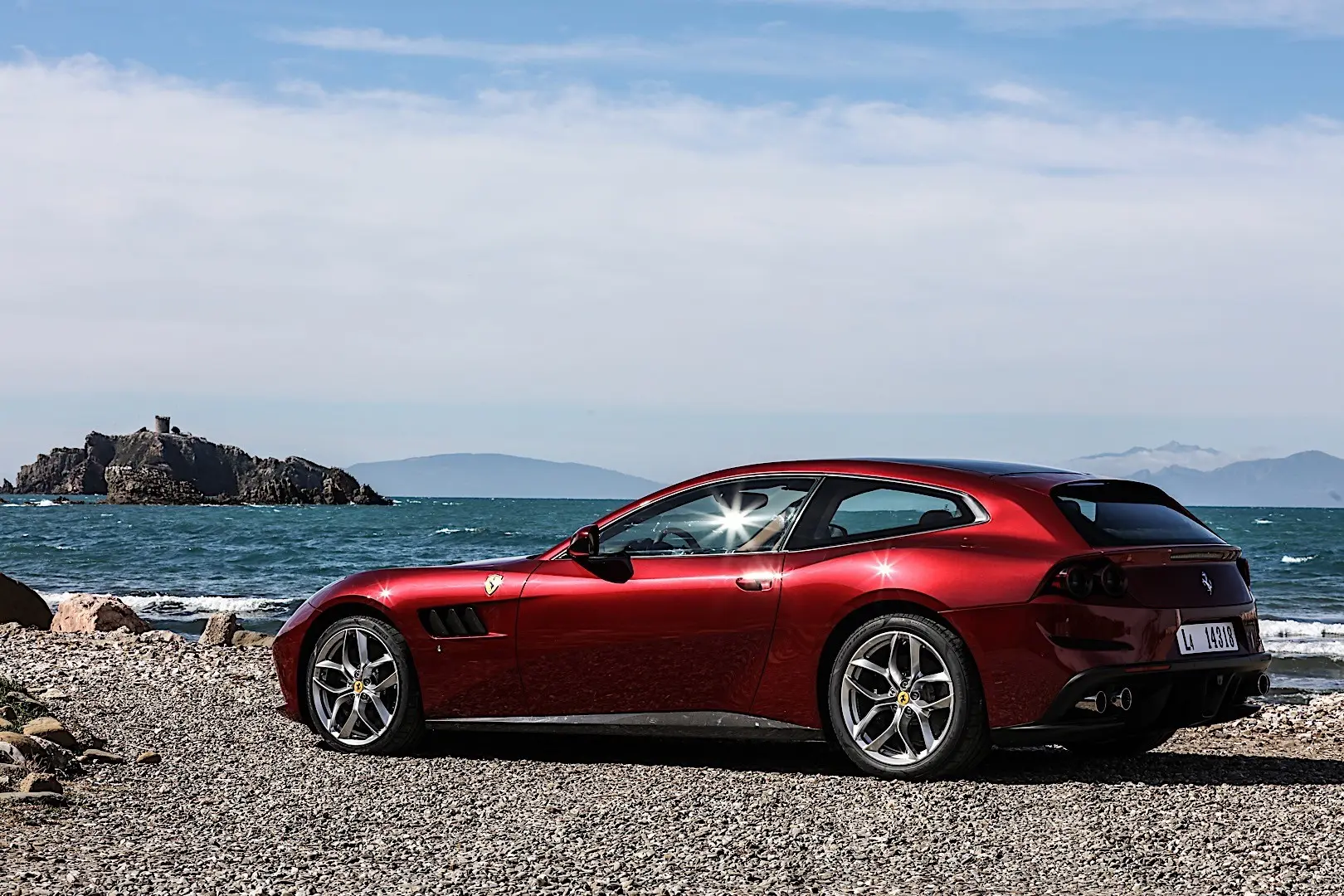 Ferrari  GTC4 Lusso T 3.9 1