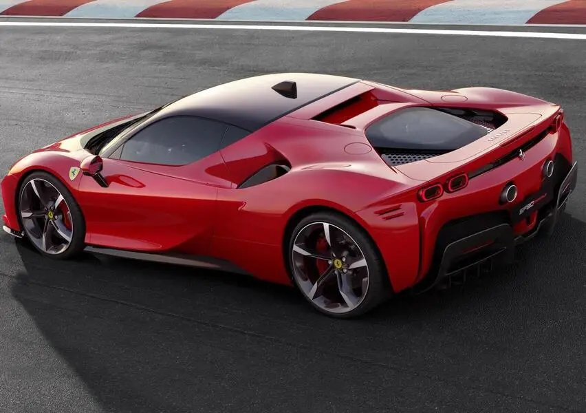 Ferrari SF90 SF90 Stradale 4.0 5