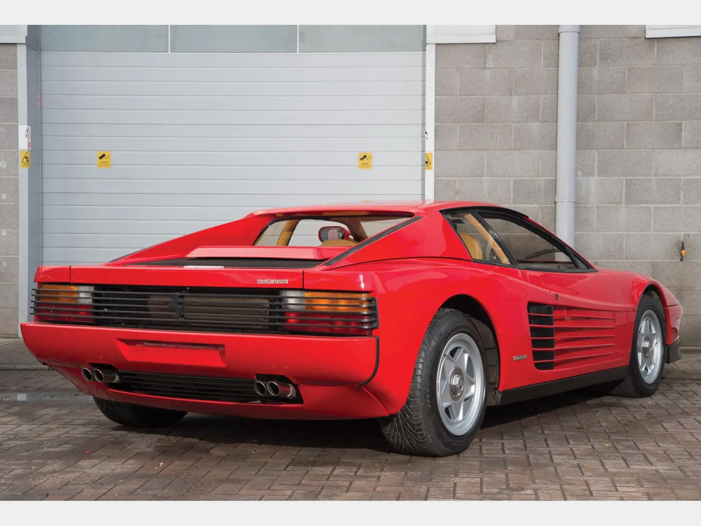 Ferrari  Testarossa 4.9i V12 3
