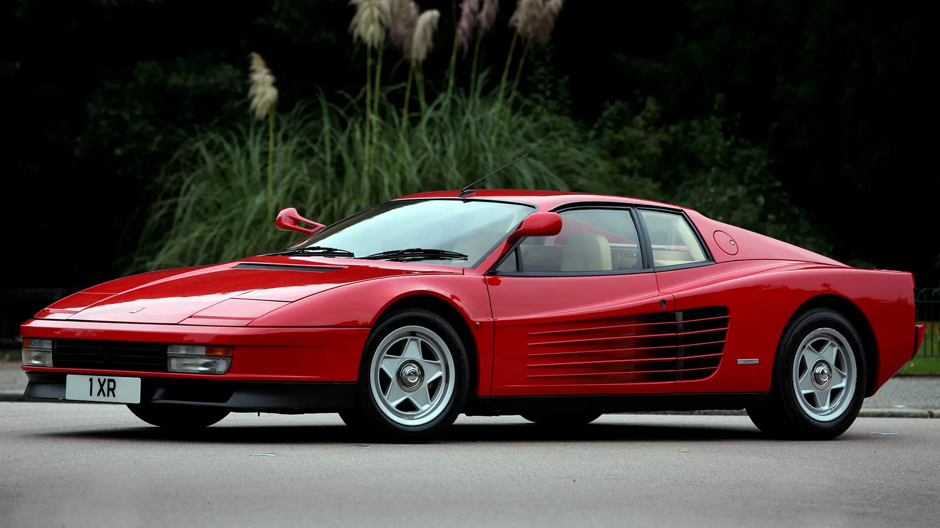 Ferrari  Testarossa 4.9i V12 4