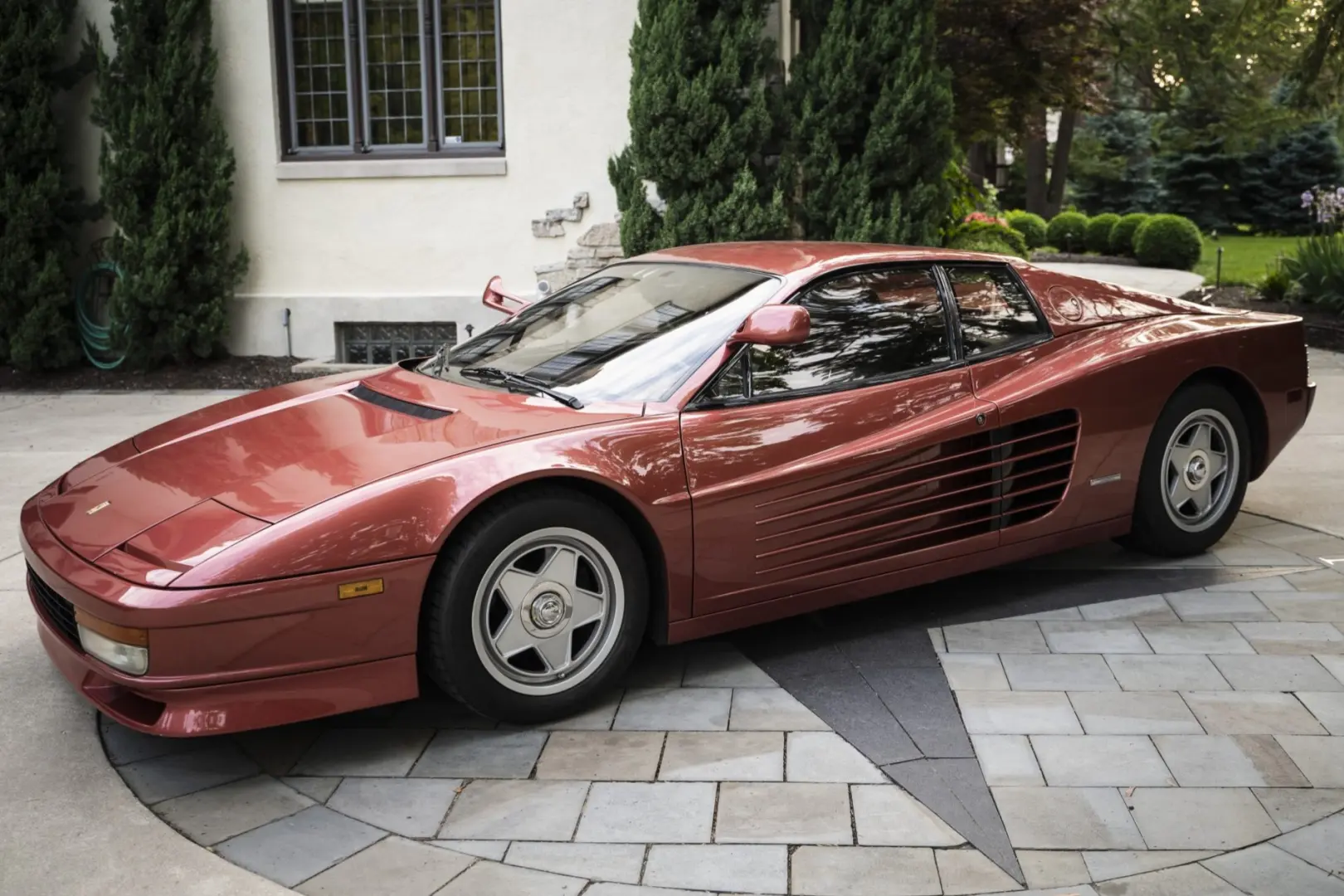 Ferrari  Testarossa 4.9i V12 2