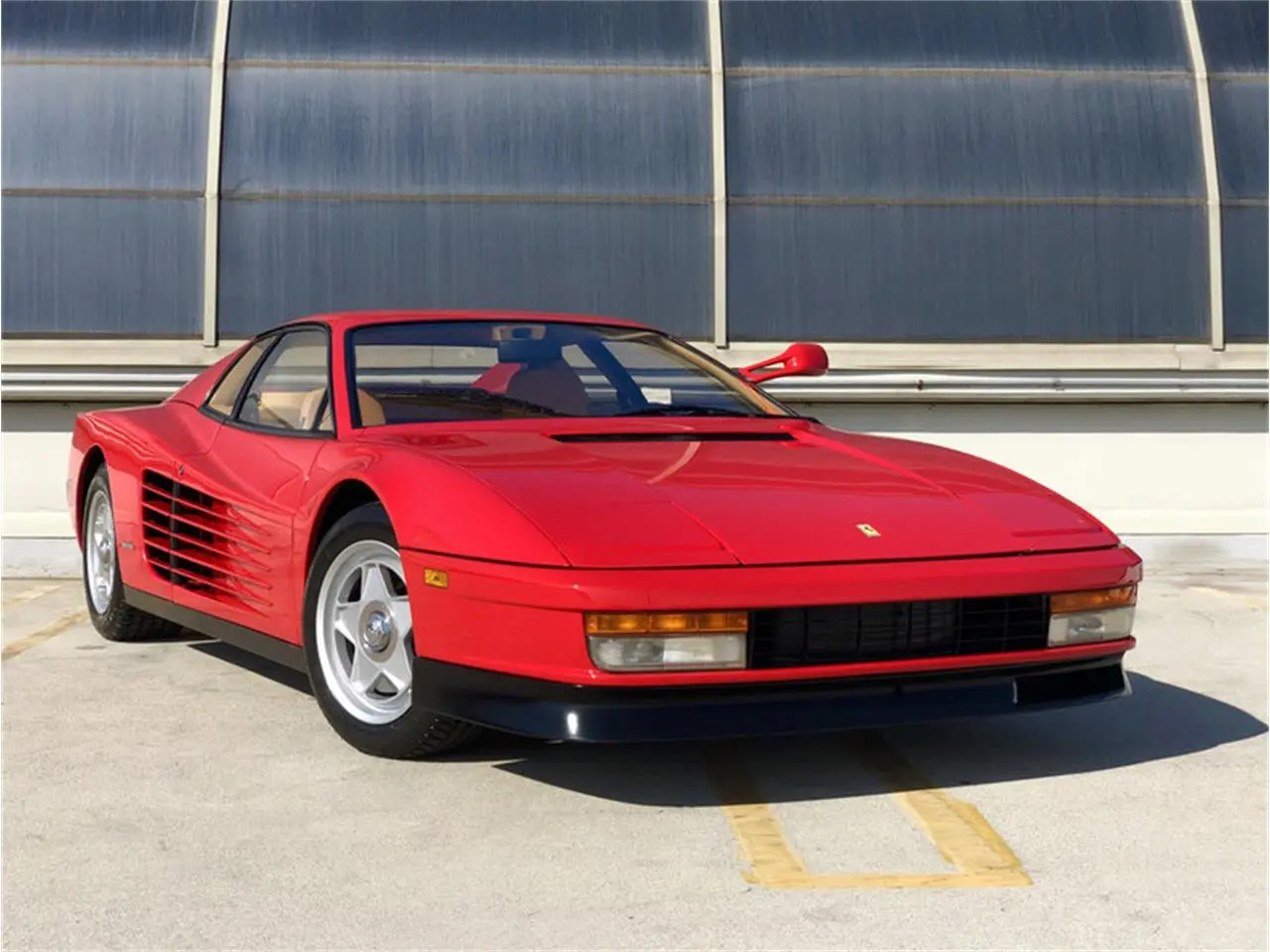 Ferrari  Testarossa 4.9i V12 5