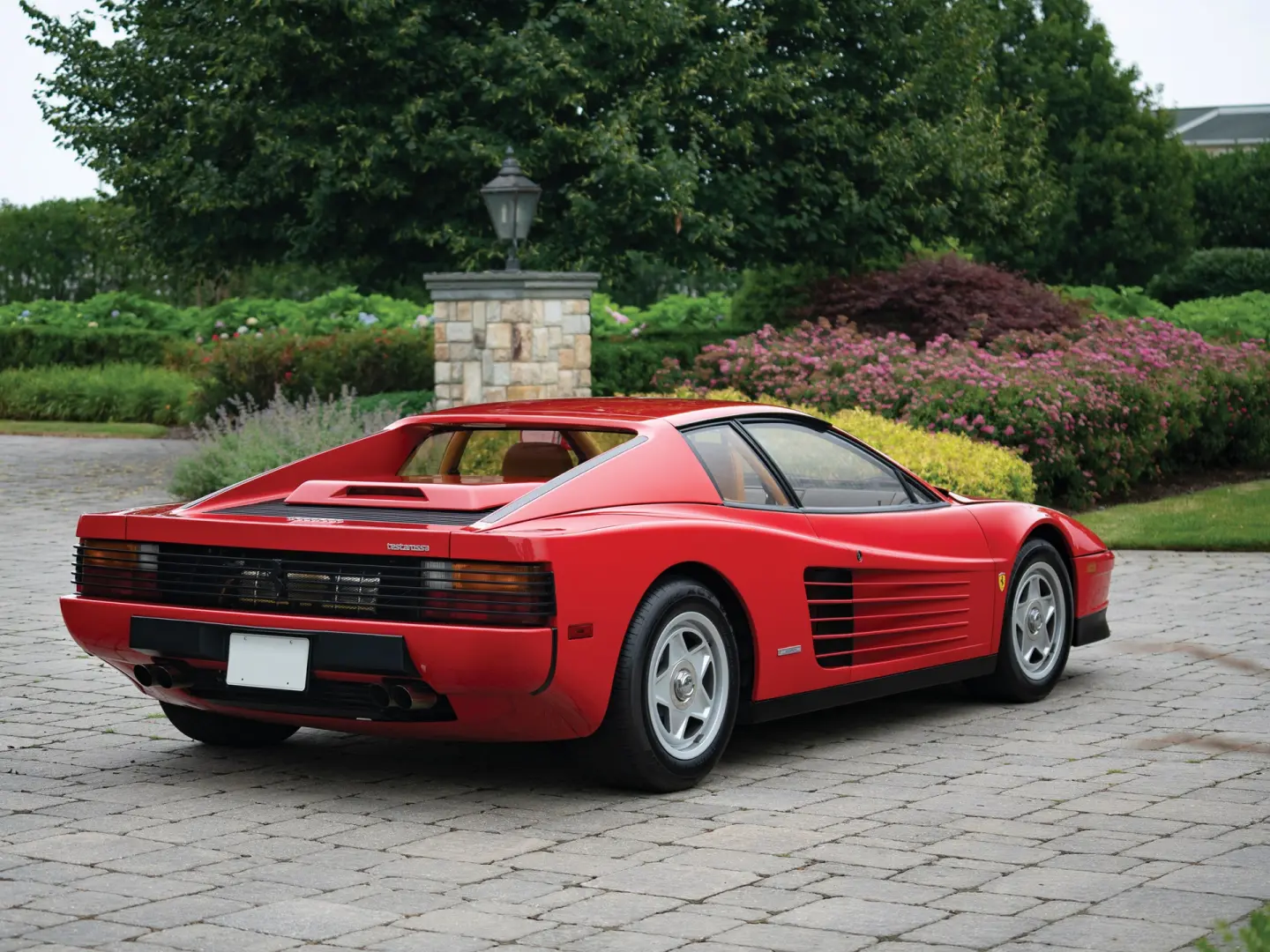 Ferrari  Testarossa 4.9i V12 4
