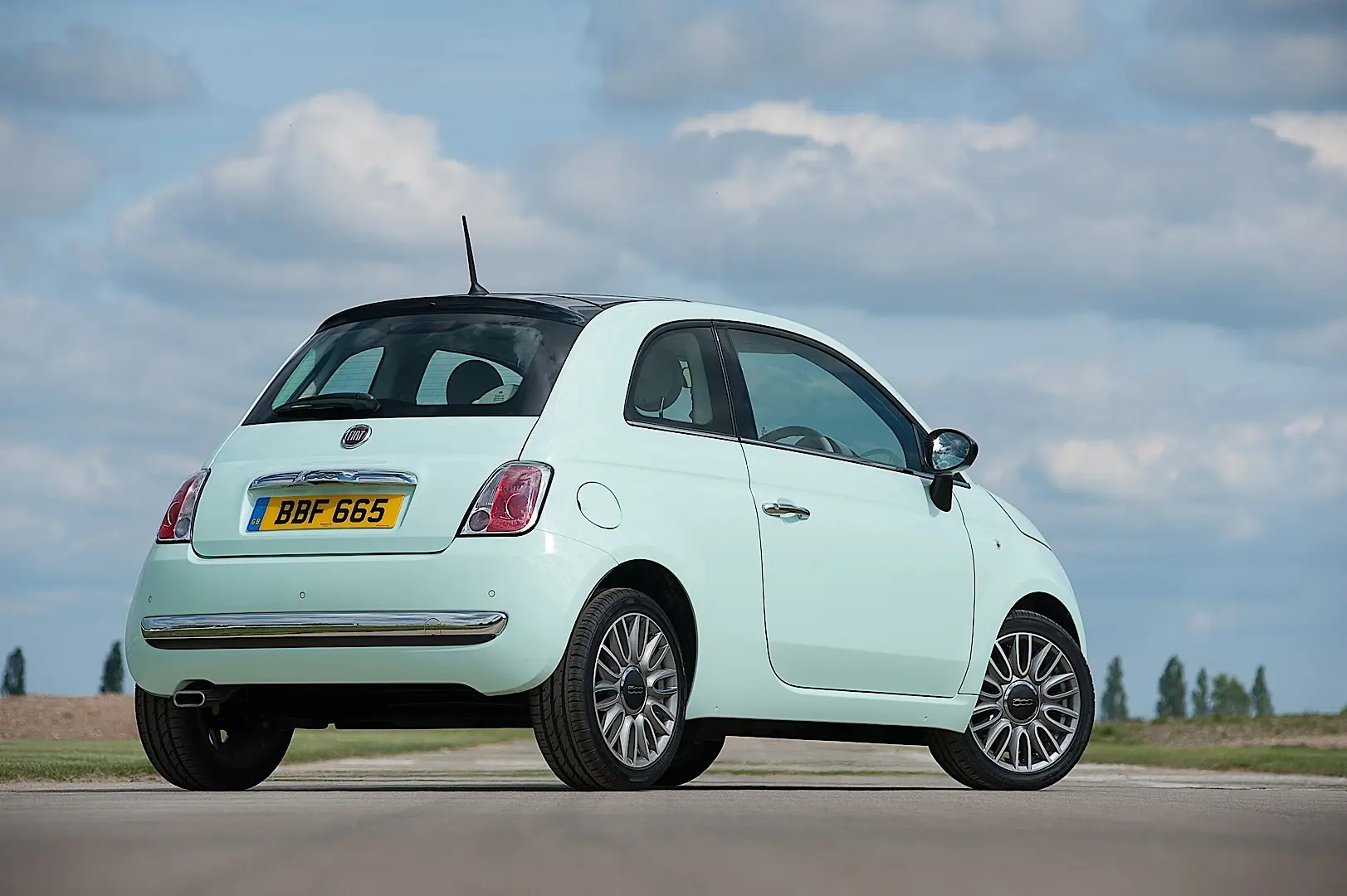 Fiat  500 1.2 8V Cult 4