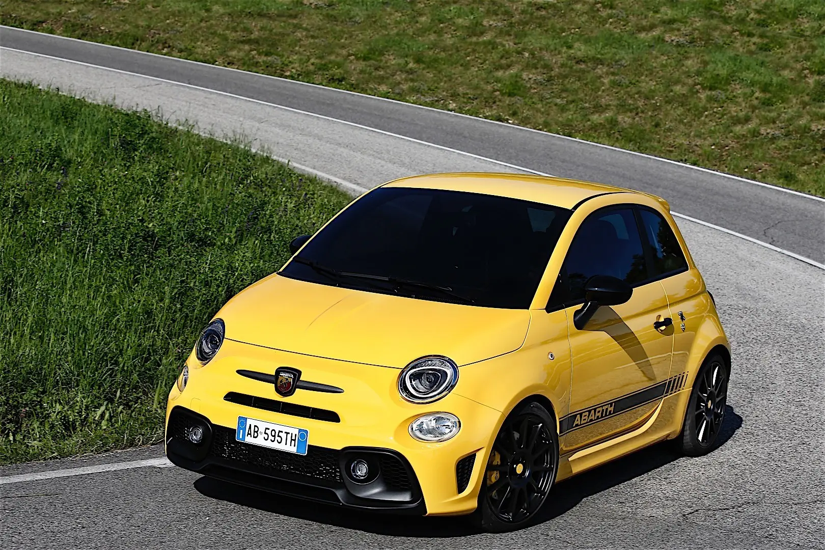 Fiat  500 Abarth 595 2