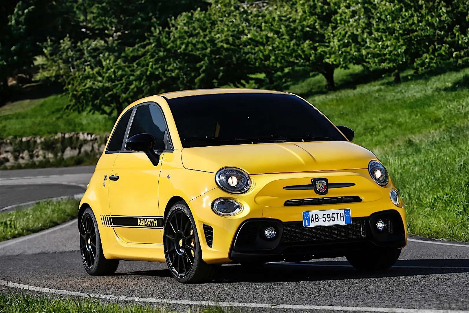Fiat  500 Abarth 595 Competizione 1
