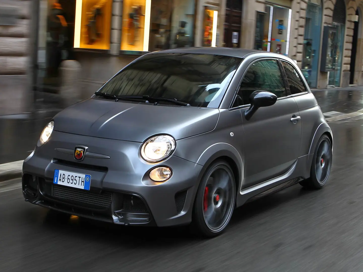 Fiat  500 Abarth 695 Biposto 1