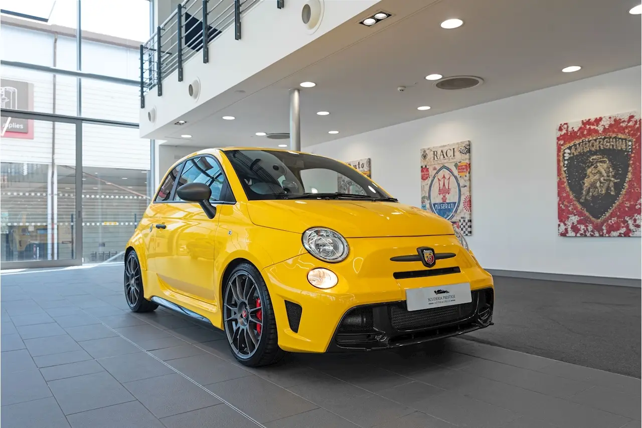 Fiat  500 Abarth 695 Biposto 6