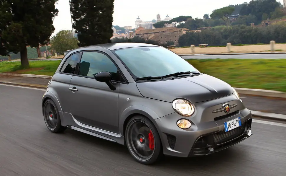 Fiat  500 Abarth 695 Biposto 5