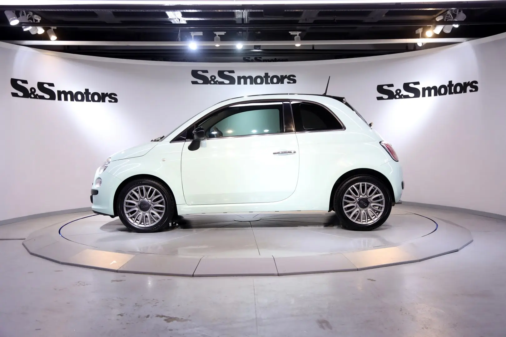 Fiat  500 C 1.2 8V Cult 3