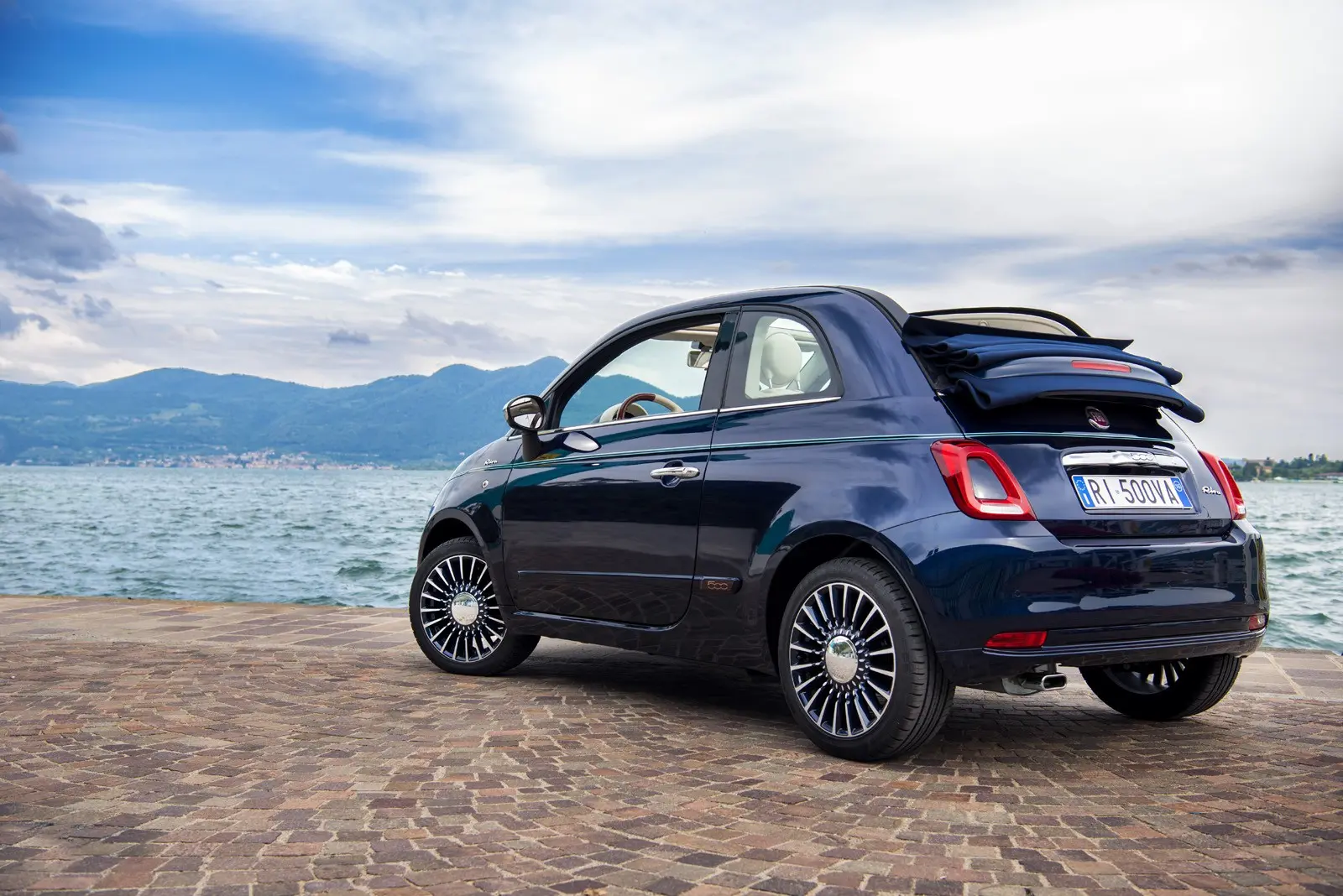 Fiat  500 C 1.2 8V Riva Dualogic 2