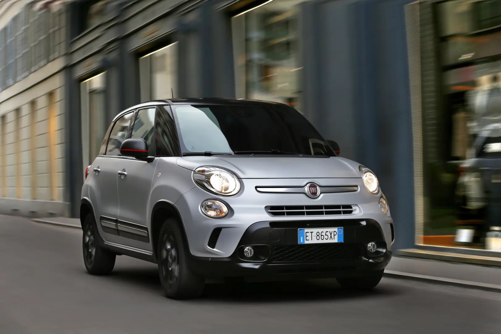 Fiat  500 L 1.6 MultiJet Start&Stop Beats Edition 0