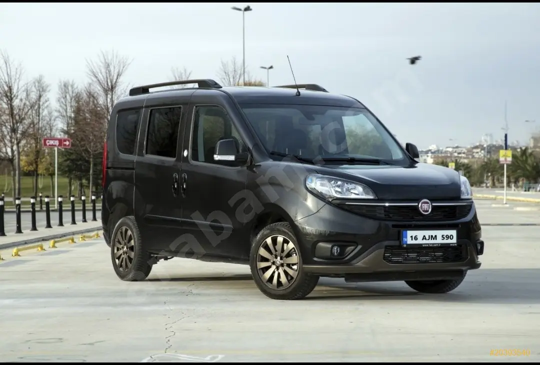 Fiat Doblo Combi Doblo Combi 1.6 MultiJet 20. Yıl Özel Seri 0
