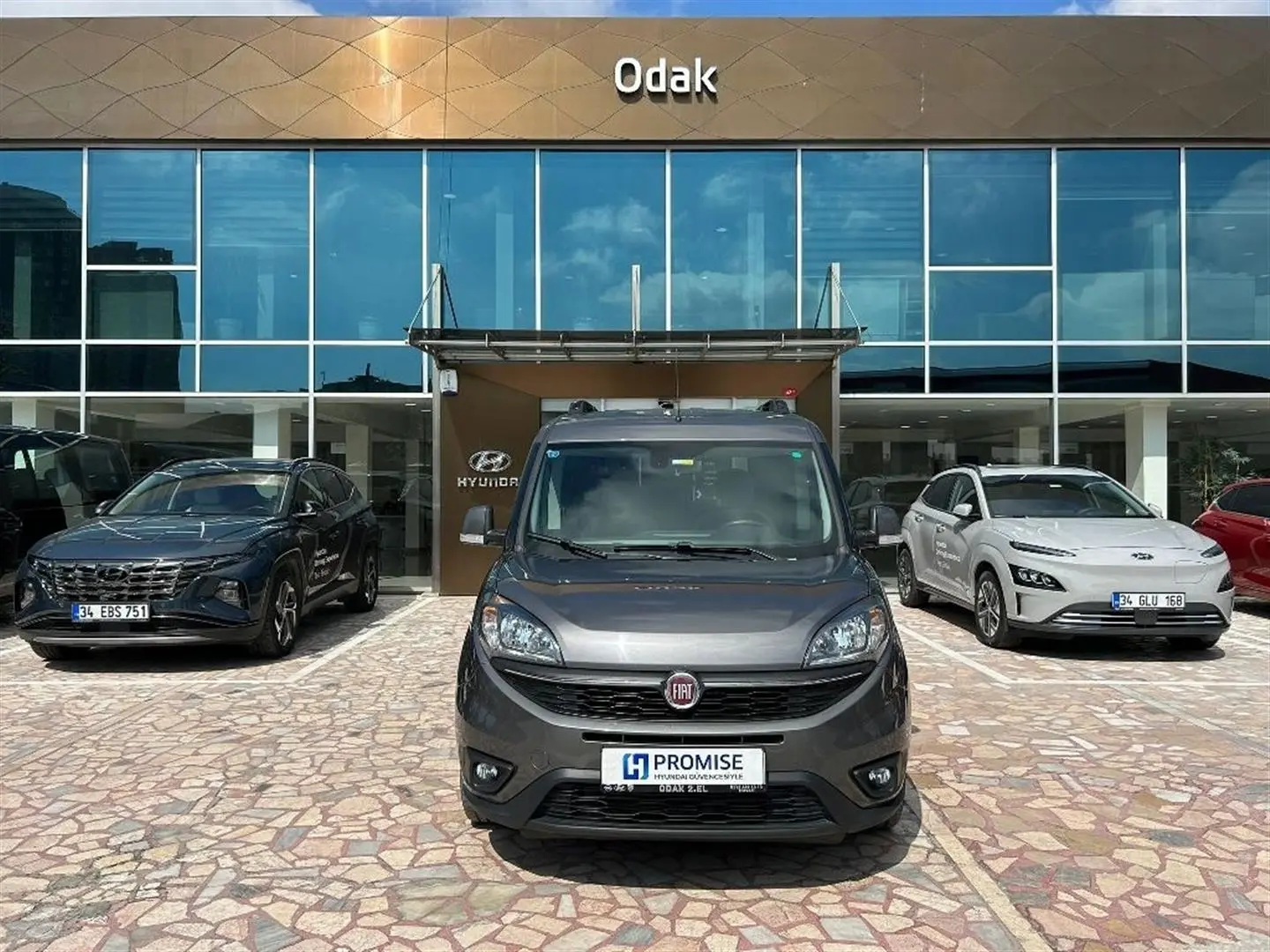 Fiat Doblo Combi Doblo Combi 1.6 MultiJet Premio Plus Gri/Black 4