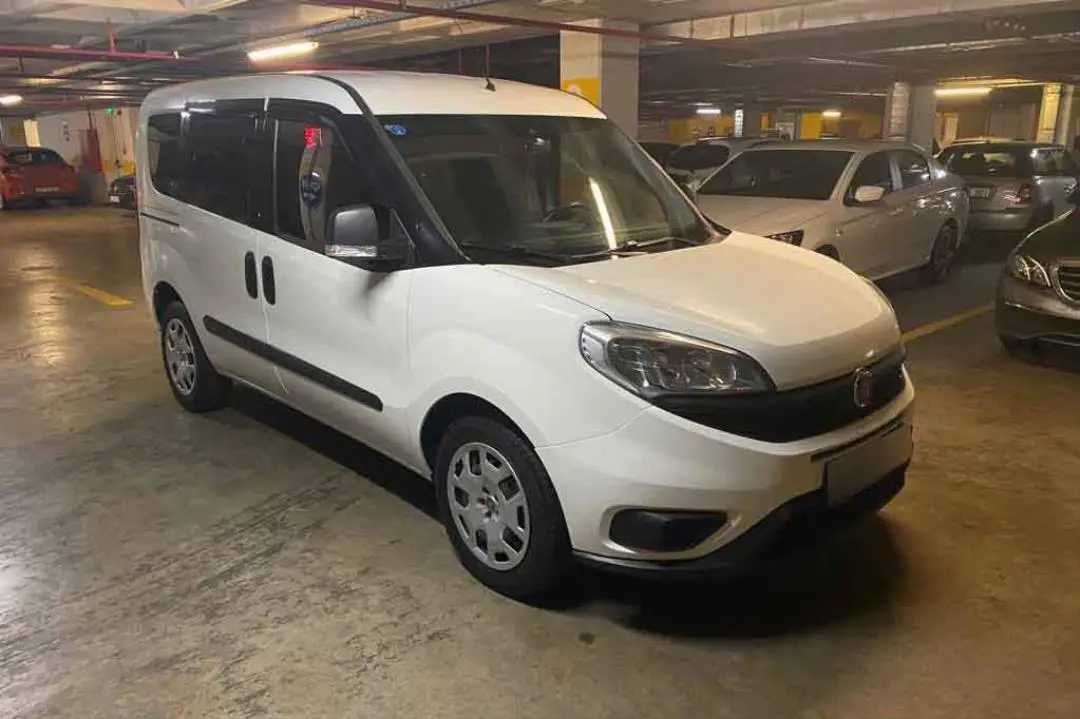 Fiat Doblo Combi Doblo Combi 1.6 MultiJet Premio Plus Gri/Black 6