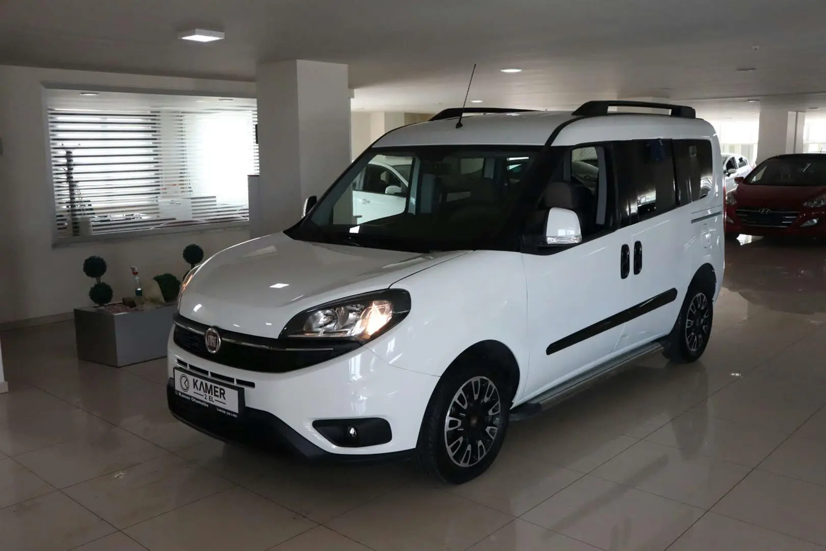 Fiat Doblo Combi Doblo Combi 1.6 MultiJet Premio Plus Gri/Black 3
