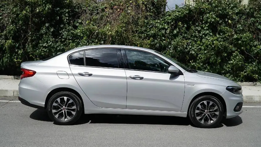 Fiat Egea Egea 1.6 E-Torq Lounge Plus 3
