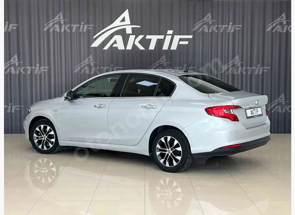 Fiat Egea Egea 1.6 E-Torq Lounge Plus 1
