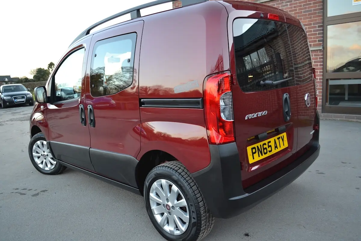 Fiat Fiorino Combi Fiorino Combi 1.3 MultiJet Dynamic Comfortmatic 4