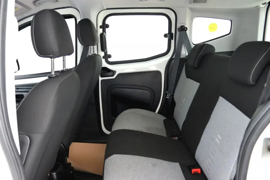 Fiat Fiorino Combi Fiorino Combi 1.3 MultiJet Emotion Comfortmatic 4