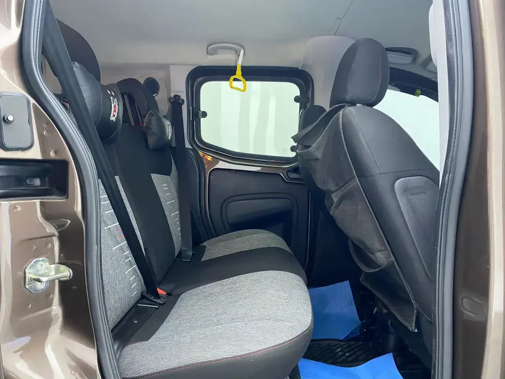 Fiat Fiorino Combi Fiorino Combi 1.3 MultiJet Premio ESP 6