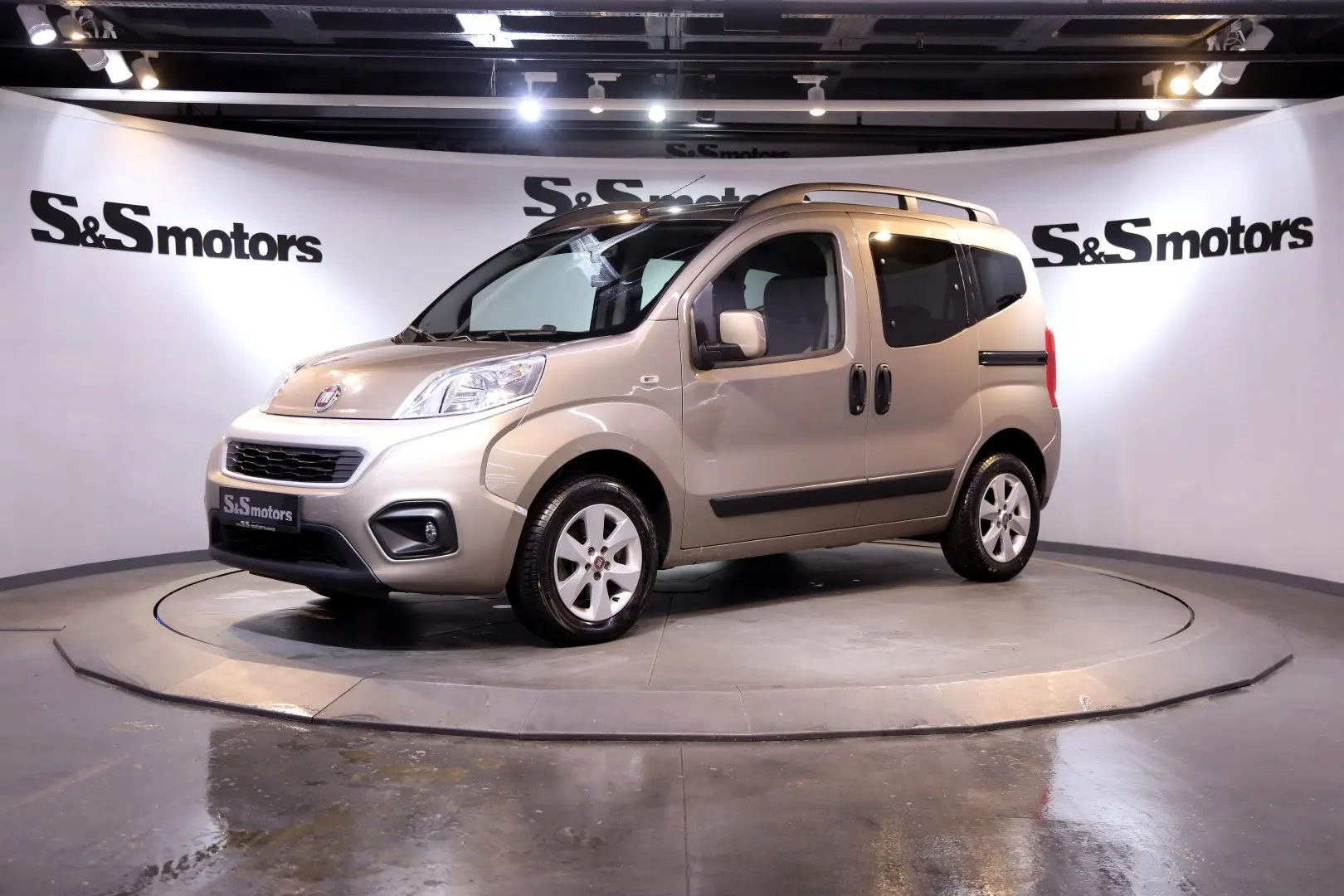 Fiat Fiorino Combi Fiorino Combi 1.4 Fire Premio 0