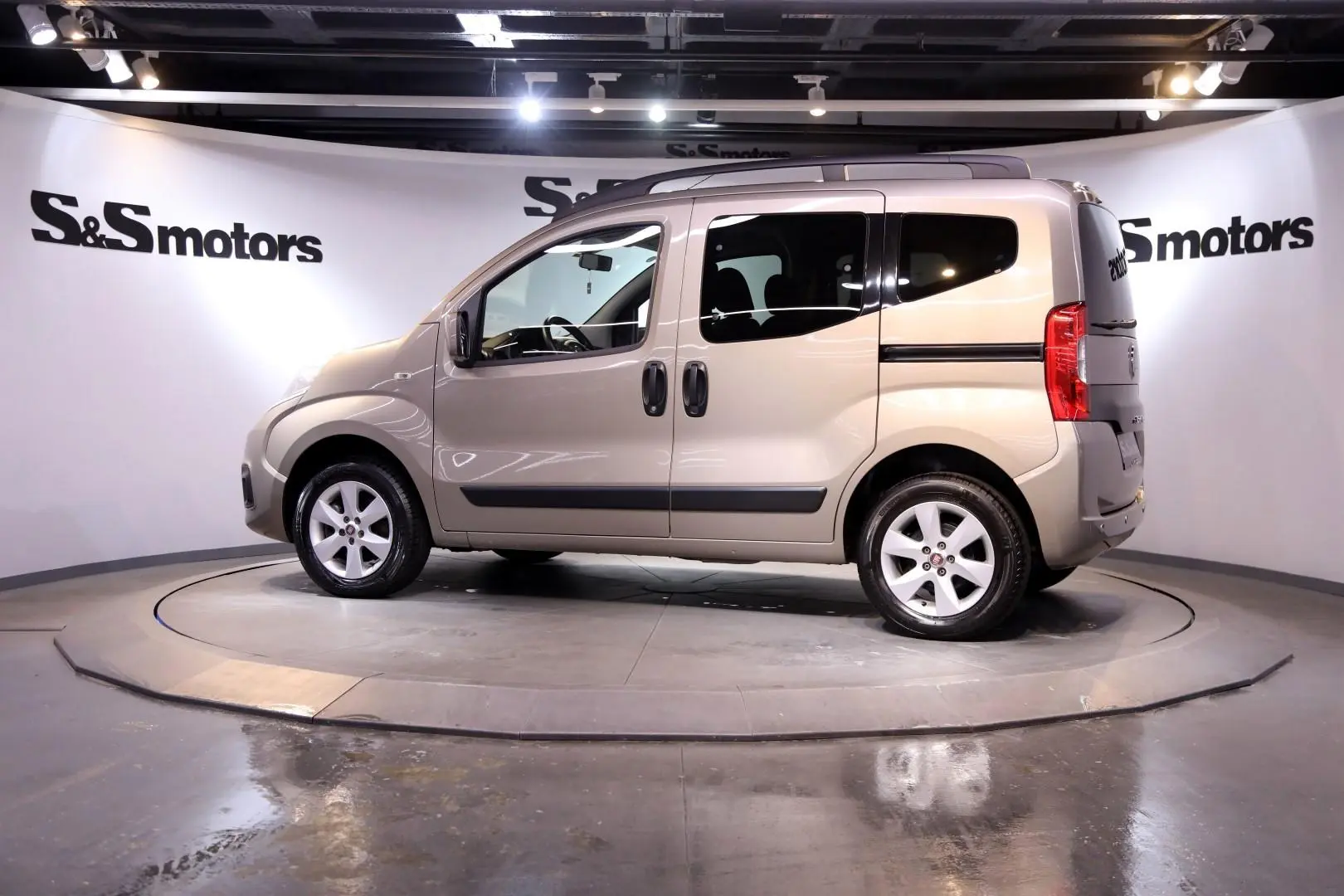 Fiat Fiorino Combi Fiorino Combi 1.4 Fire Safeline 7