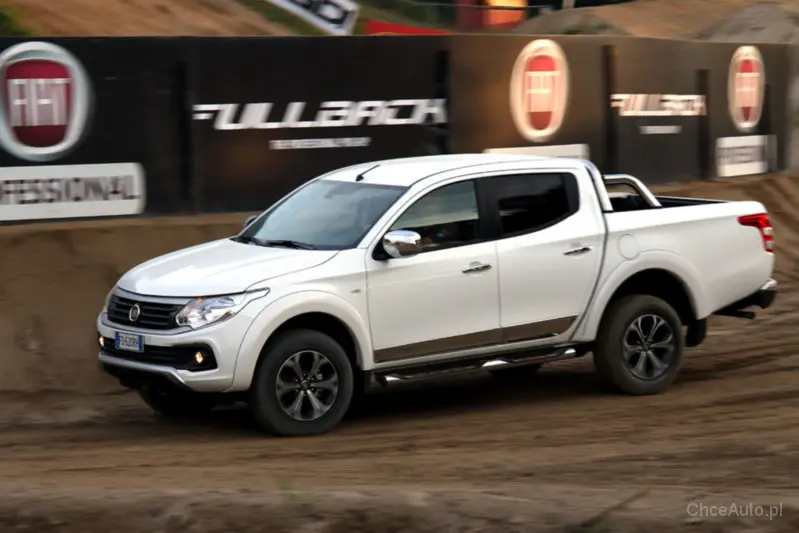 Fiat Fullback Fullback 2.4 D Start&Stop 4x2 Rock 5