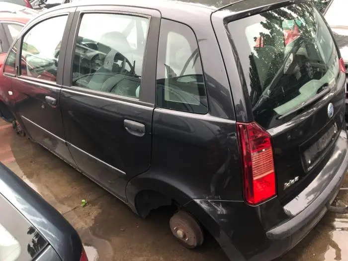 Fiat Idea Idea 1.4 16V Dynamic Plus 4