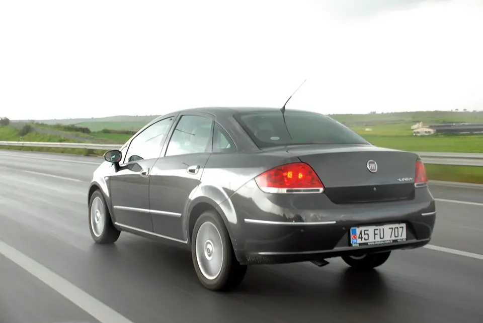 Fiat Linea Linea 1.6 MultiJet VIA 4