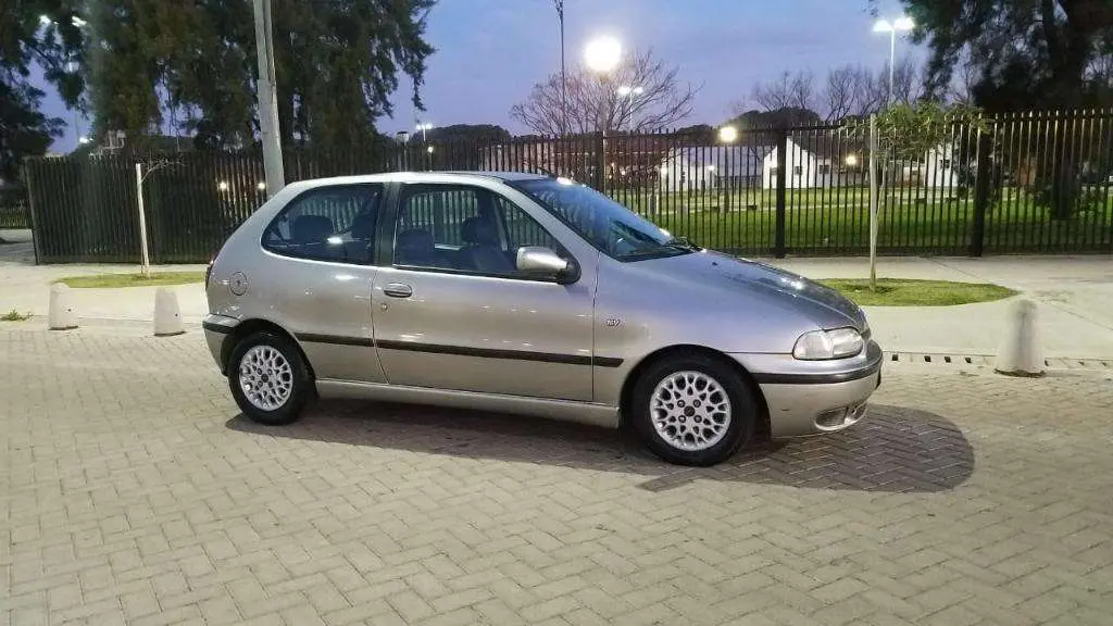 Fiat Palio Palio 1.6 16V HL 5
