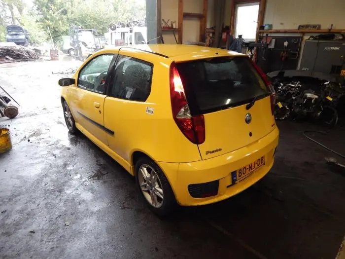 Fiat Punto Punto 1.4 16V Dynamic 4