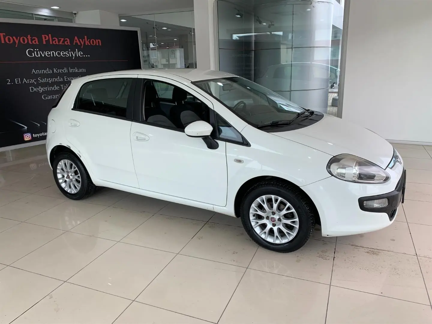 Fiat Punto Punto EVO 1.4 8V Start&Stop Active Dualogic 4