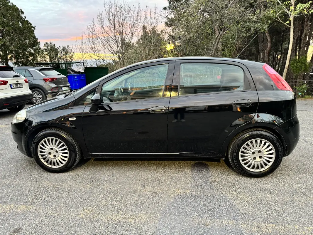 Fiat Punto Punto Grande 1.4 Fire Active Dualogic 3