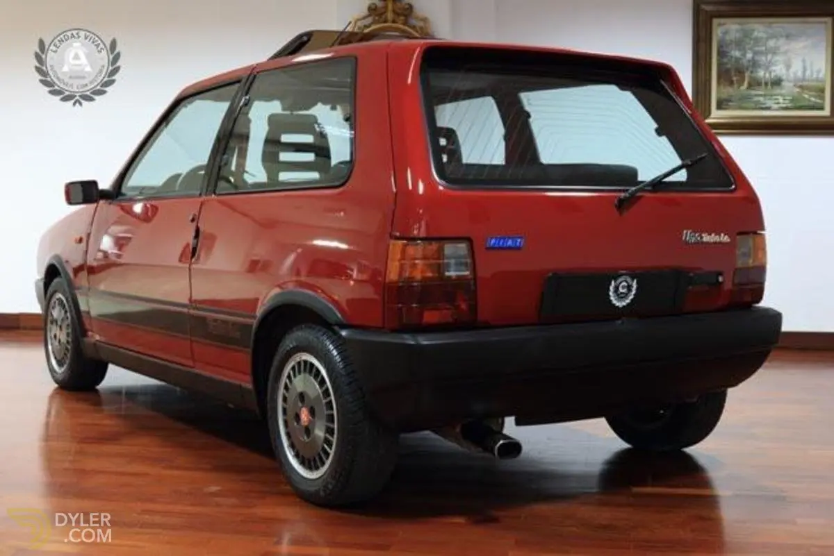 Fiat  Uno 1.3 i.e Turbo 2