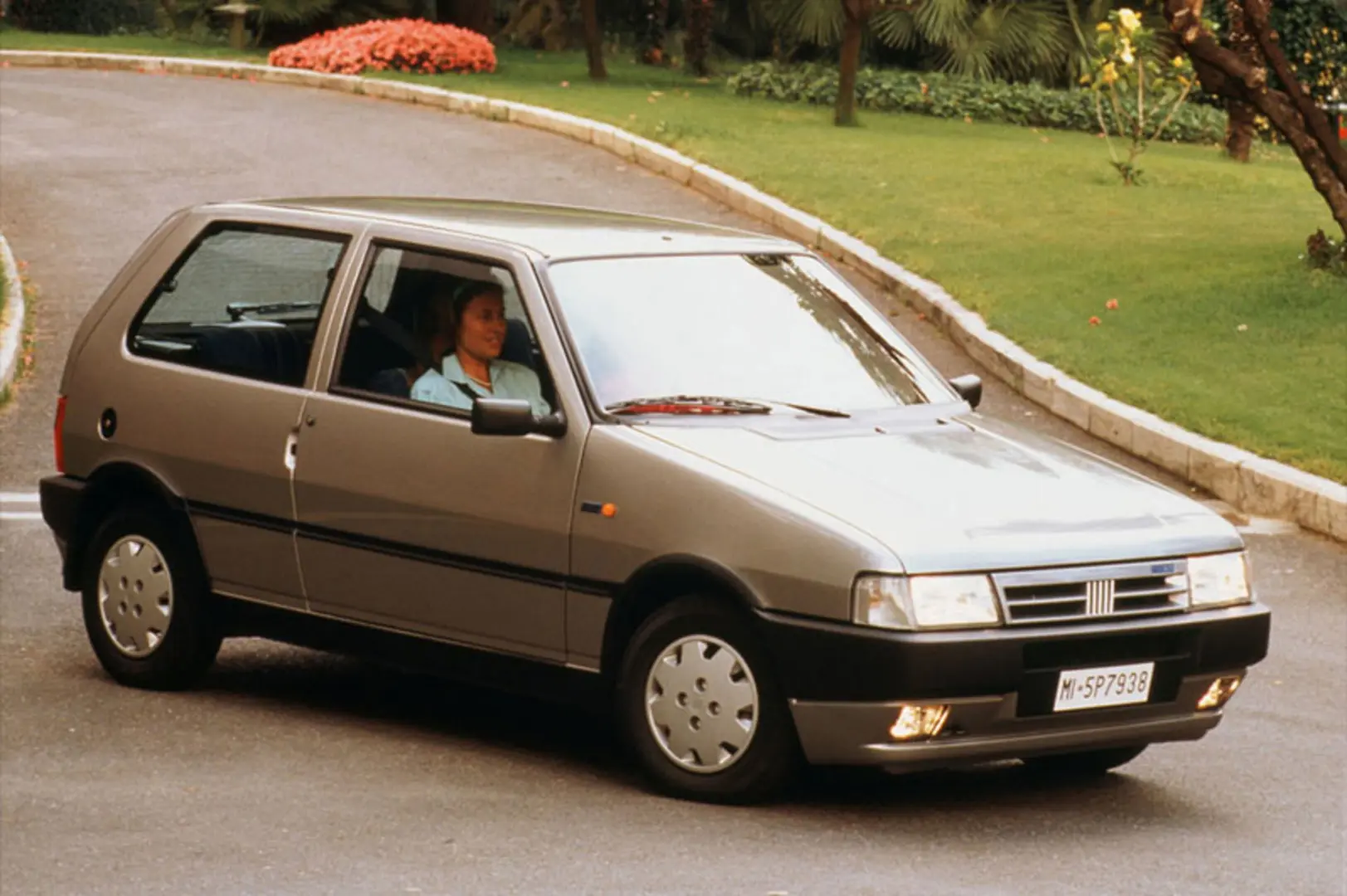 Fiat  Uno 1.4 S 3