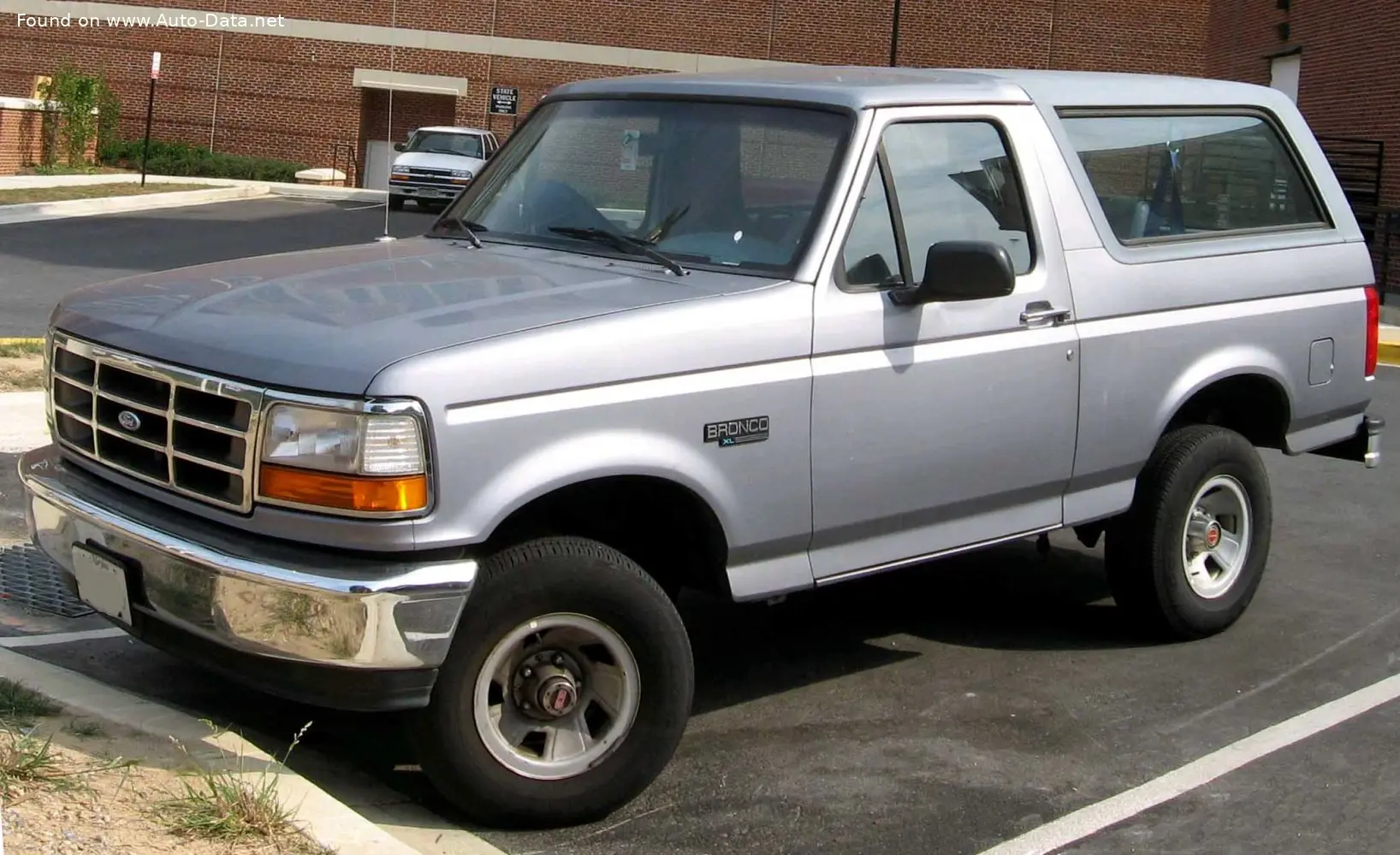Ford Bronco Bronco 5.8 AWD 0
