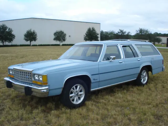 Ford Crown Victoria Crown Victoria 4.9 LTD 3