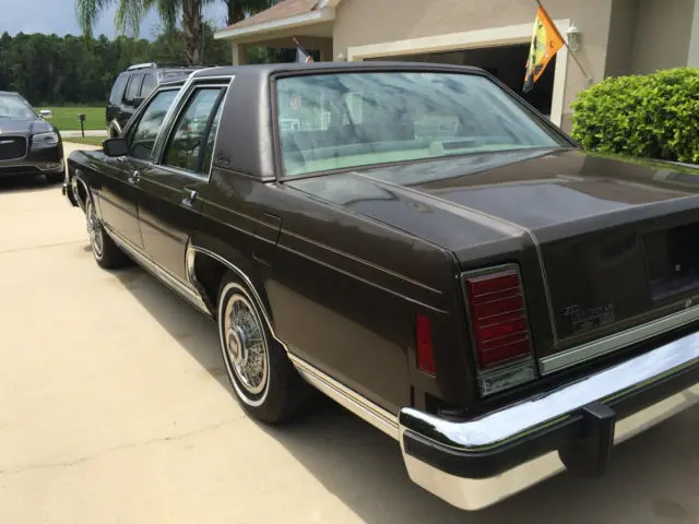Ford Crown Victoria Crown Victoria 4.6 LX 7