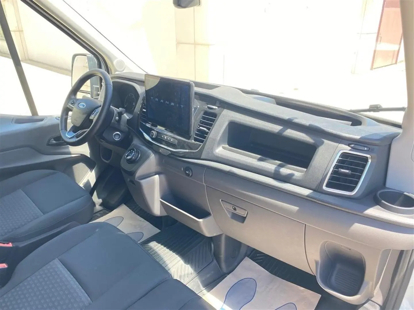 Ford  e-Transit 350 L Deluxe 198KW 4