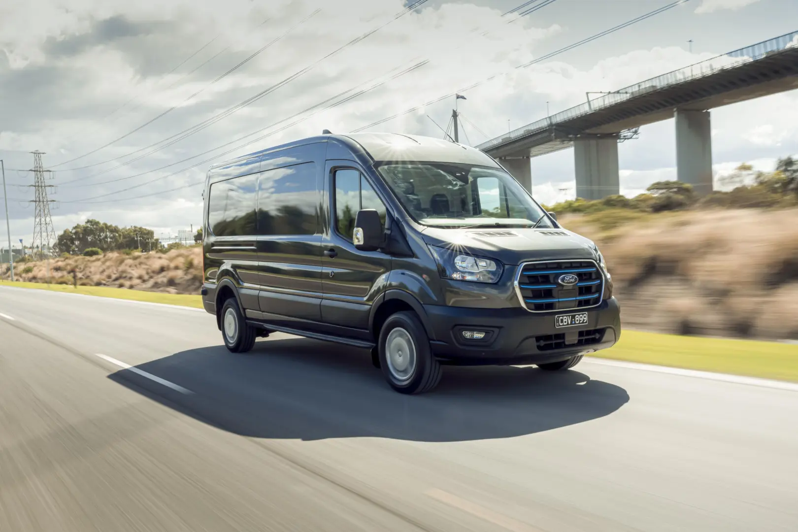Ford  e-Transit 420 E Deluxe 198KW 2