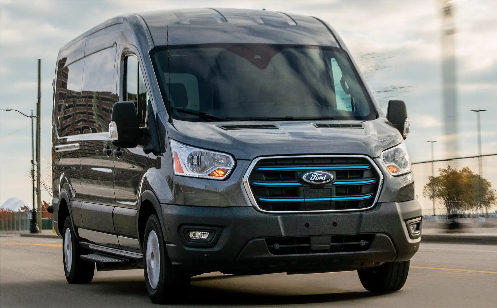 Ford  e-Transit 420 E Deluxe 198KW 6